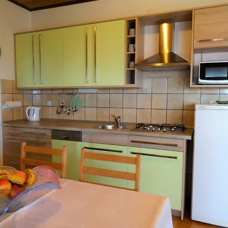 Horvat Apartment *