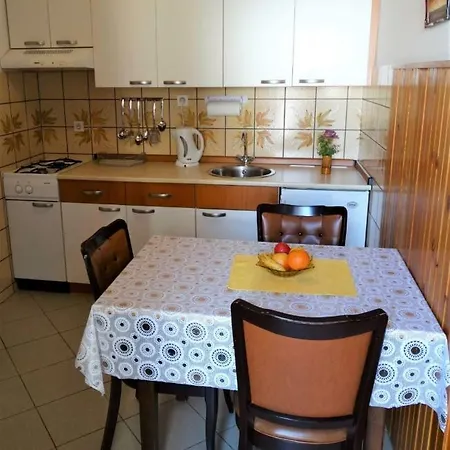 Horvat Apartment *