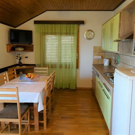 Horvat Apartment