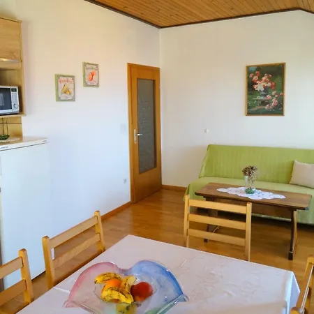 Horvat Apartment